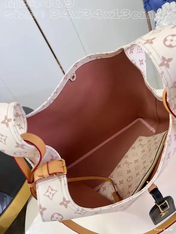 Firstbag ru VUITTON Atlantis GM LOUIS 0603